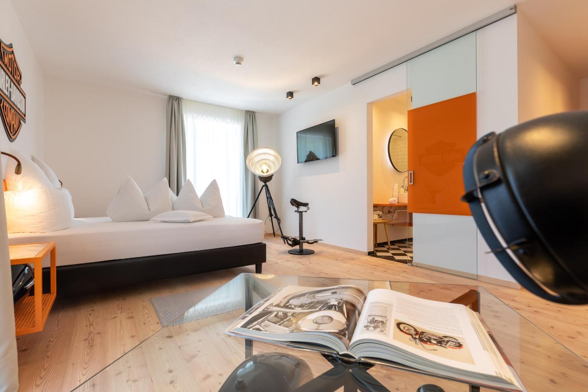 Al Plan, A Mountain Moving Hotel San Vigilio Di Marebbe Ruang foto
