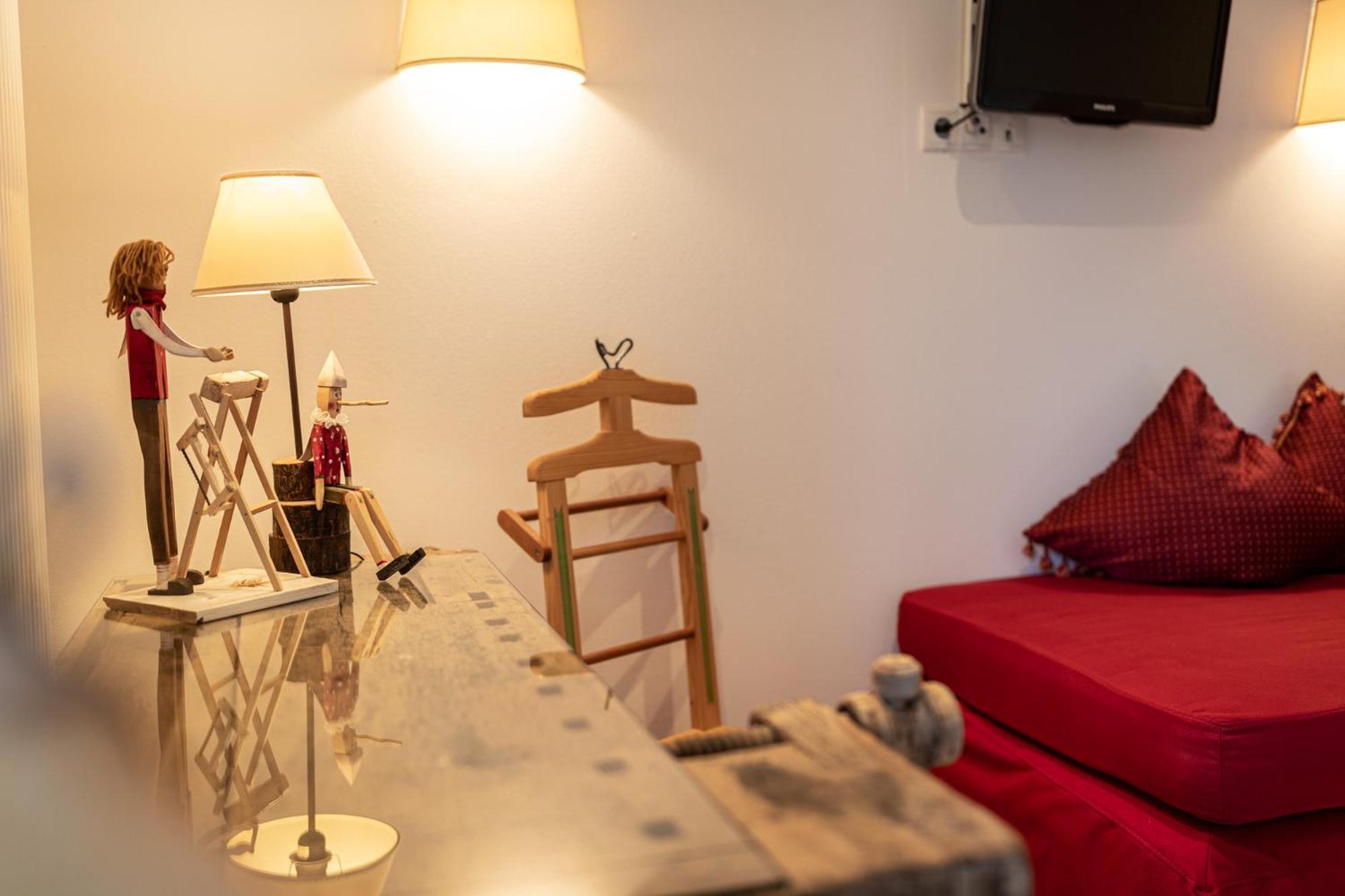 Al Plan, A Mountain Moving Hotel San Vigilio Di Marebbe Ruang foto