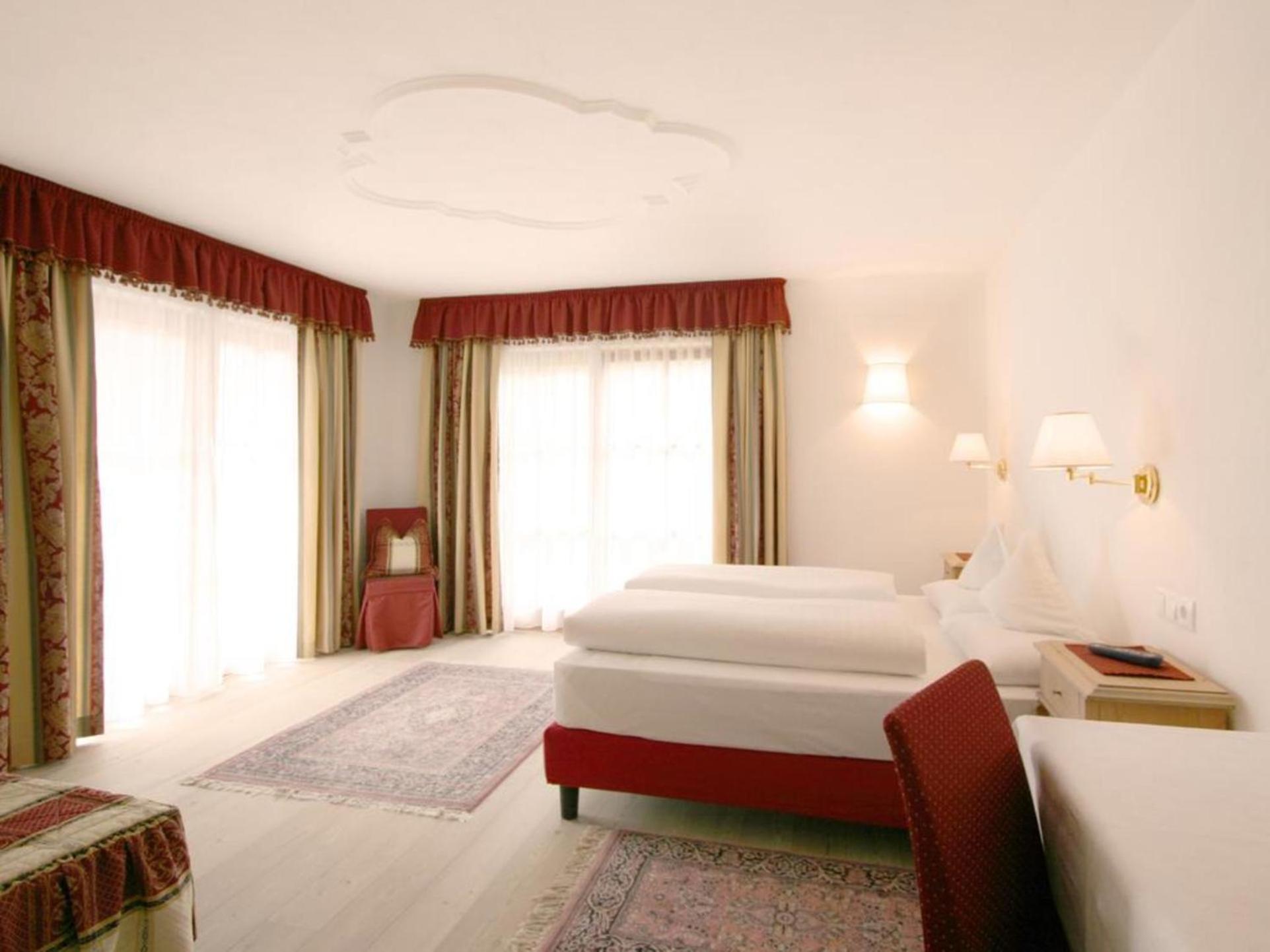 Al Plan, A Mountain Moving Hotel San Vigilio Di Marebbe Bagian luar foto